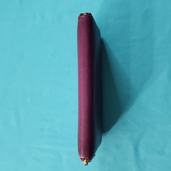 Prada Logo Zip Around Purple wallet - Picture 4 of 16